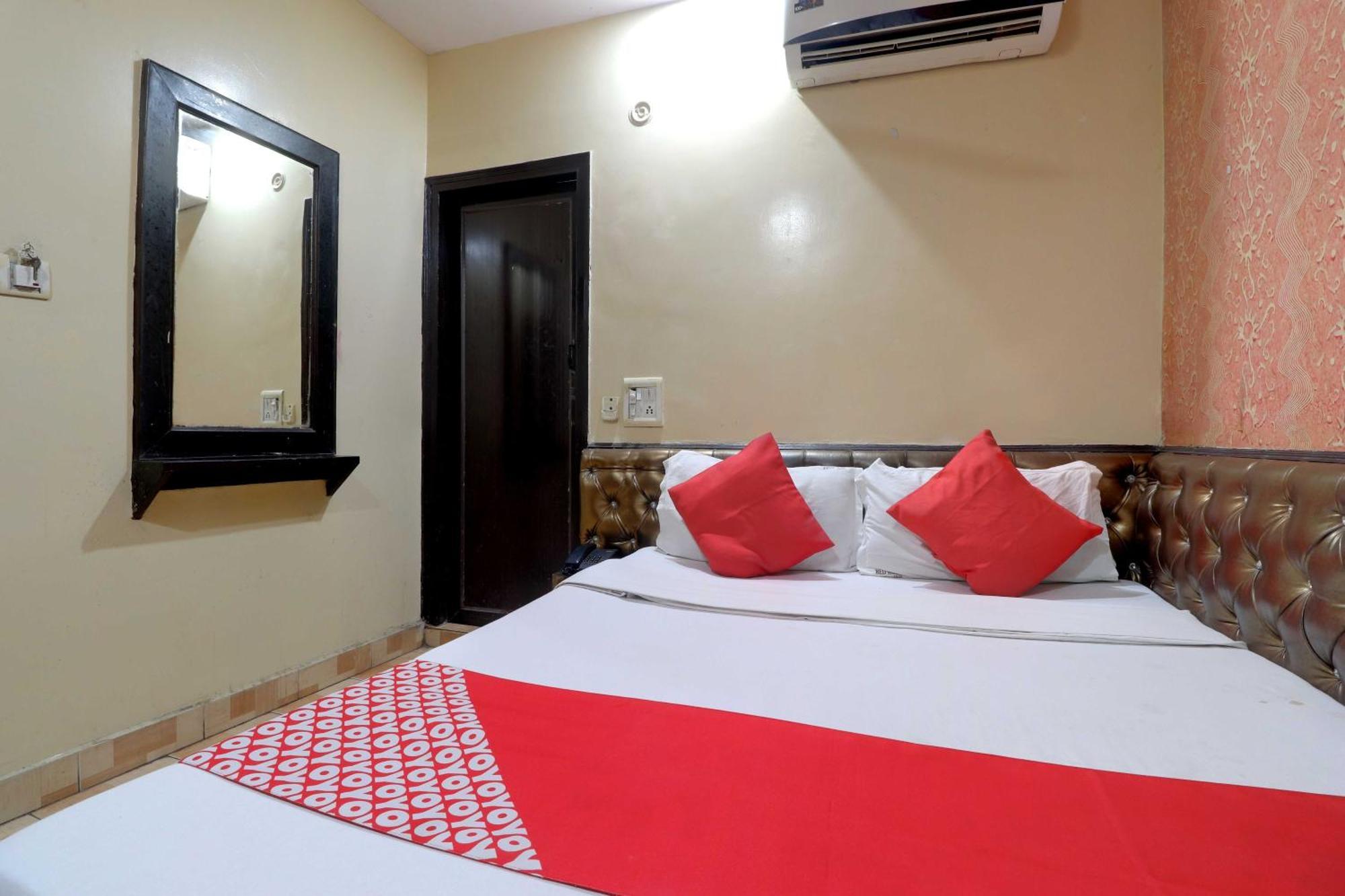 Oyo Flagship 81569 The Red Rose Inn New Delhi Extérieur photo