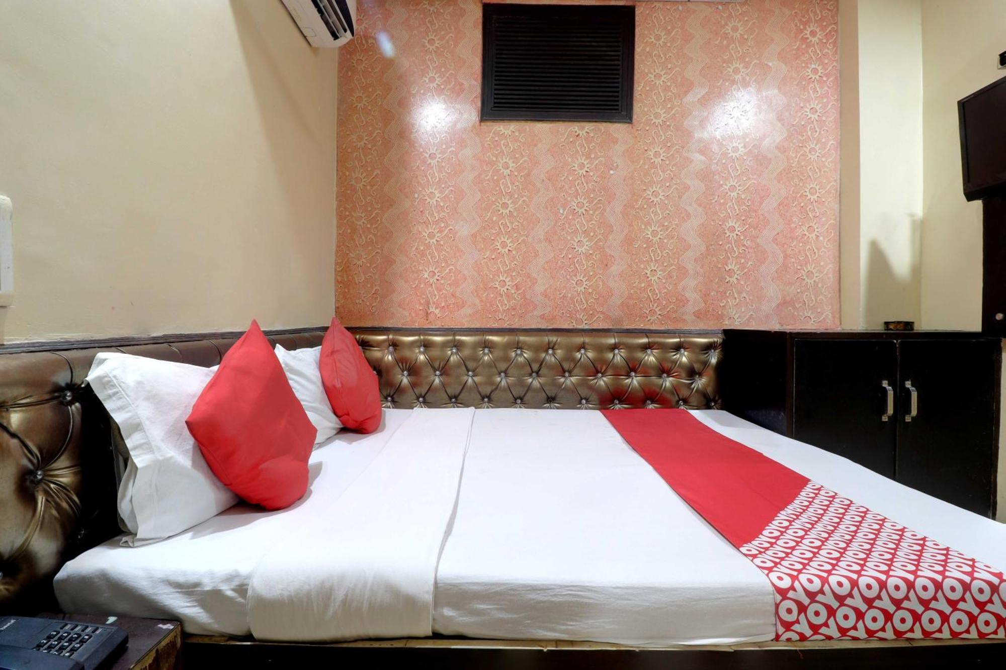 Oyo Flagship 81569 The Red Rose Inn New Delhi Extérieur photo