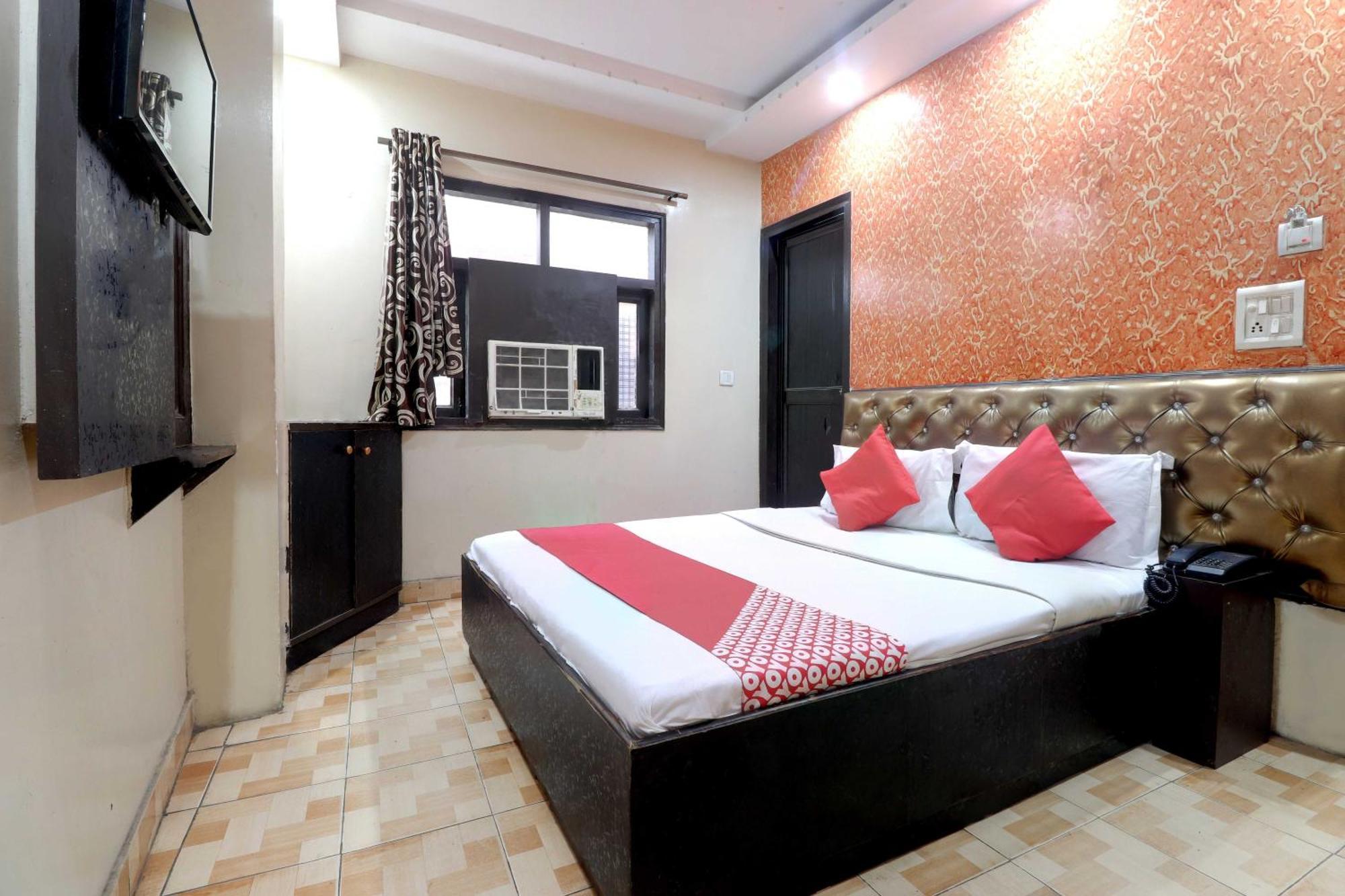 Oyo Flagship 81569 The Red Rose Inn New Delhi Extérieur photo